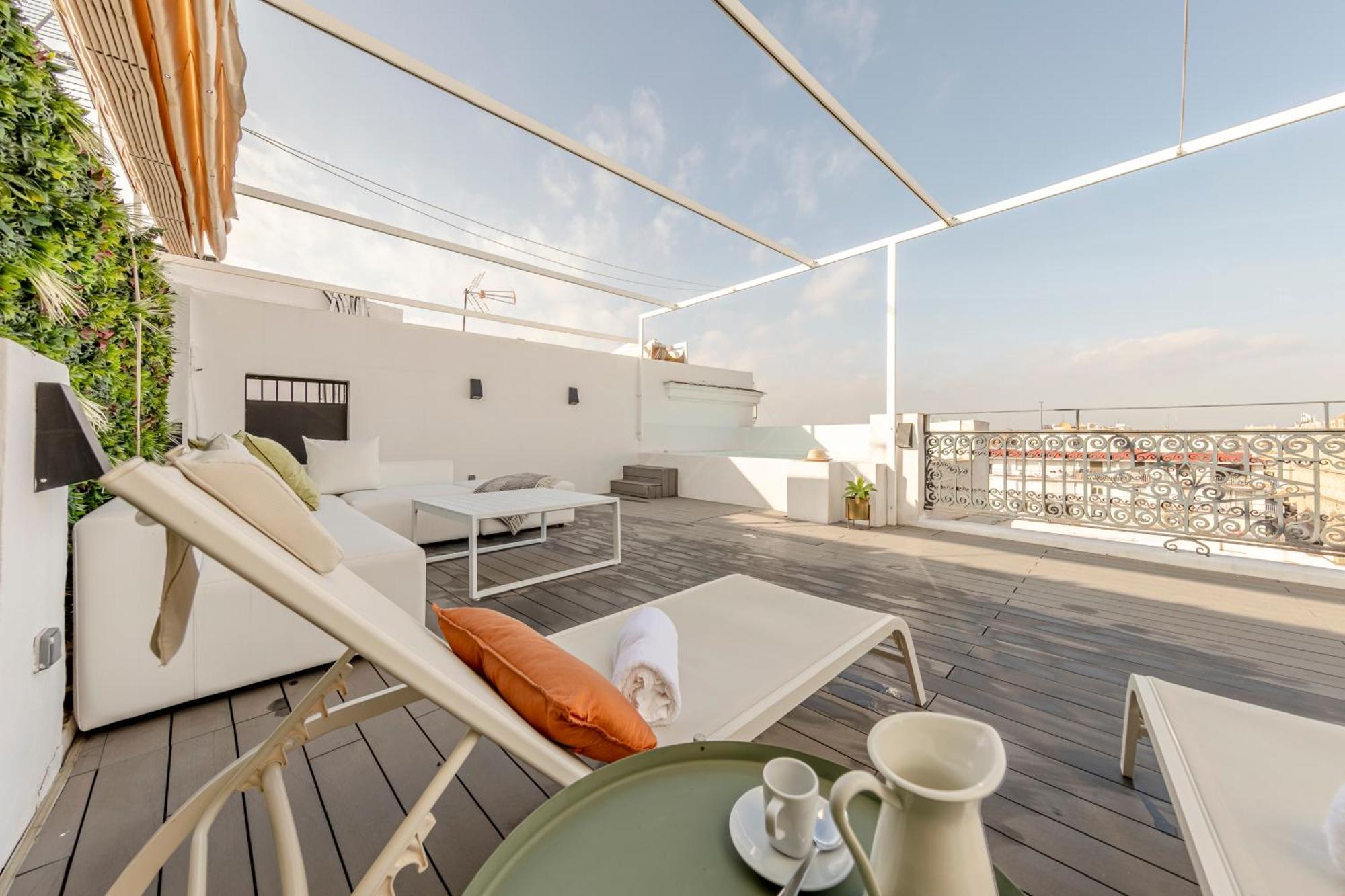Isg Modern Atticpool At The Cathedralfree Parking Apartamento *