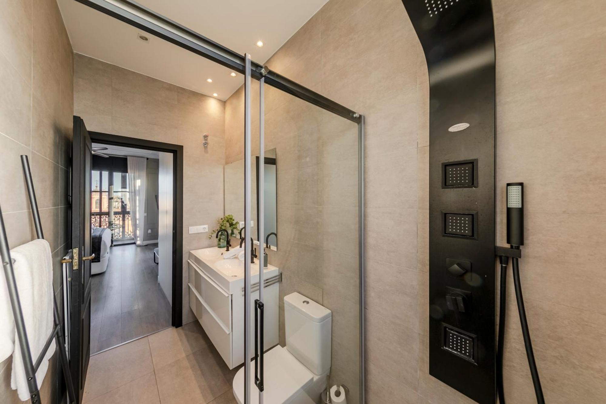 Apartamento Isg Modern Atticpool At The Cathedralfree Parking Sevilla