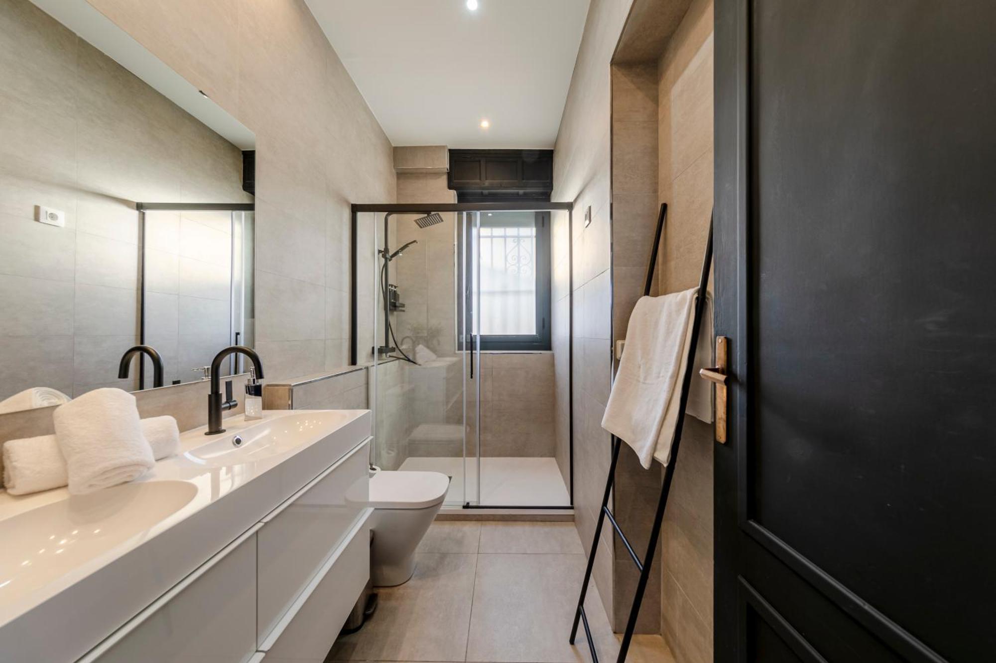 Apartamento Isg Modern Atticpool At The Cathedralfree Parking Sevilla
