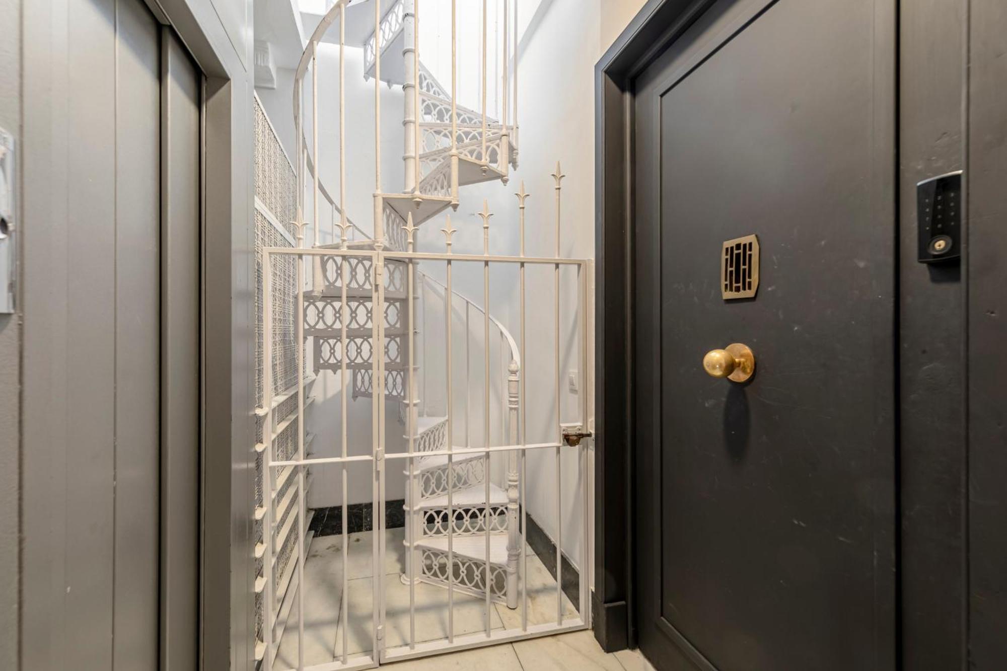 Apartamento Isg Modern Atticpool At The Cathedralfree Parking